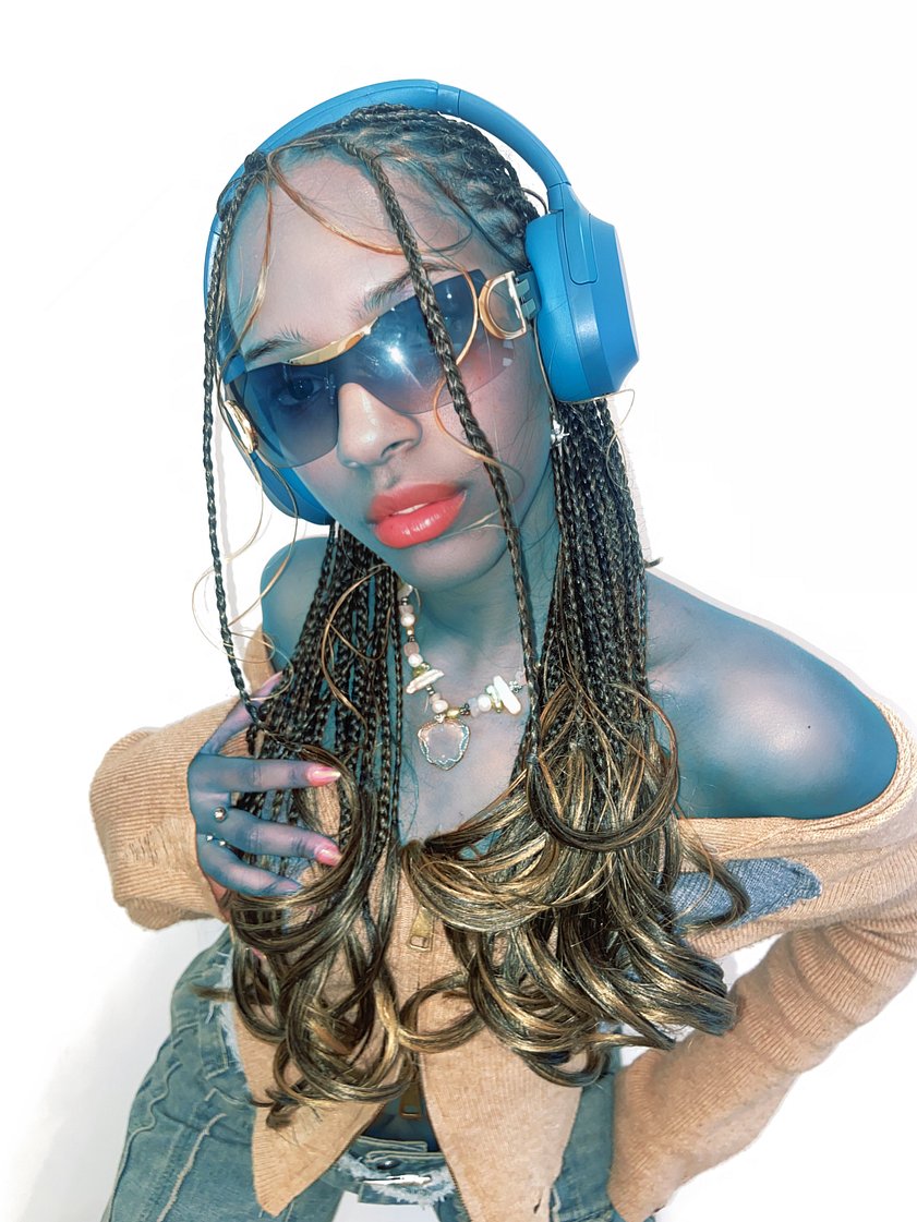 Facetune_09-04-2025-12-29-10